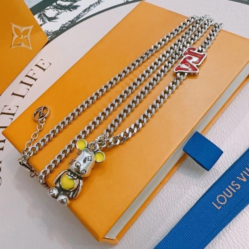 Lightweight Louis Vuitton Necklaces 248891