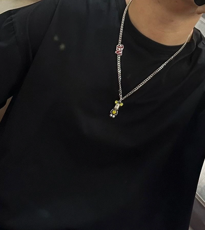 Lightweight Louis Vuitton Necklaces 248891