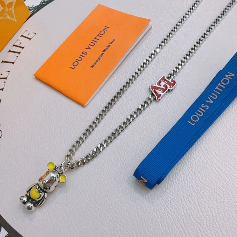 Lightweight Louis Vuitton Necklaces 248891