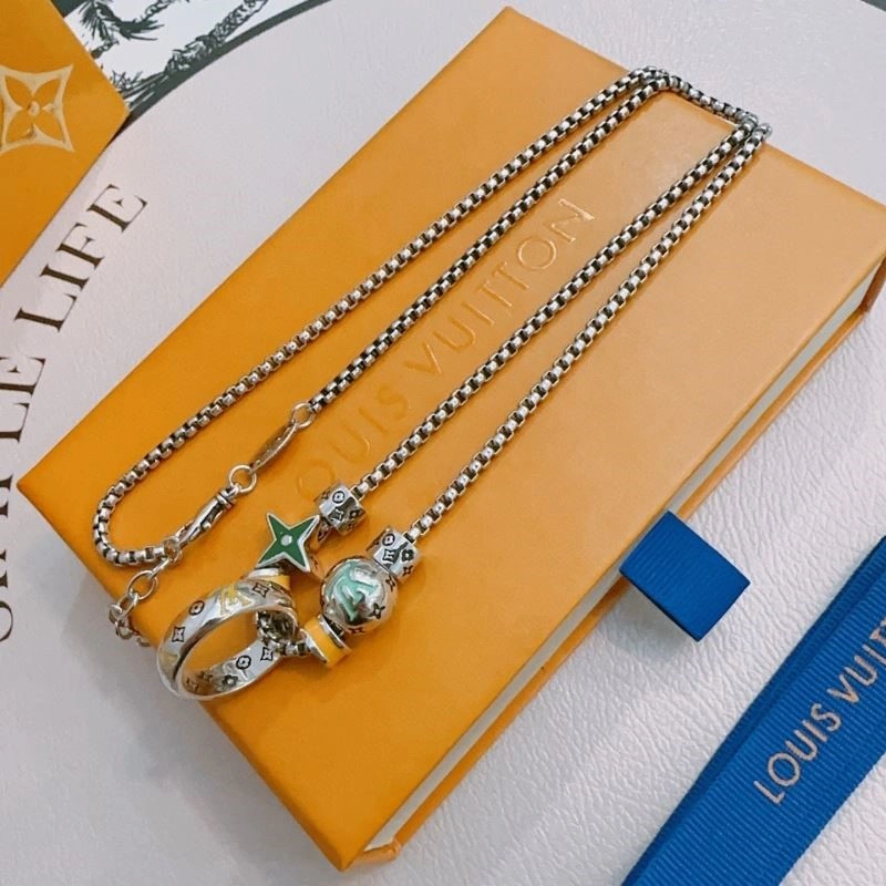 Louis Vuitton Necklaces ModernLook 248890
