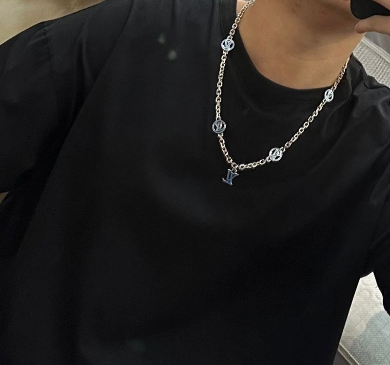 Louis Vuitton Necklaces Breathable 248889