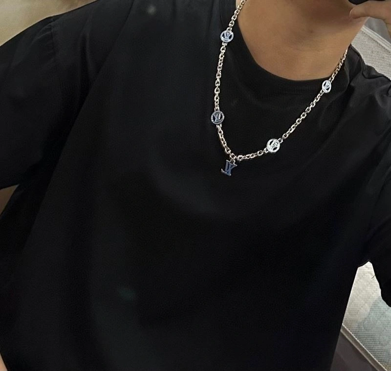 Louis Vuitton Necklaces Breathable 248889