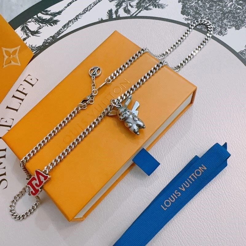 SmoothTexture Louis Vuitton Necklaces 248888