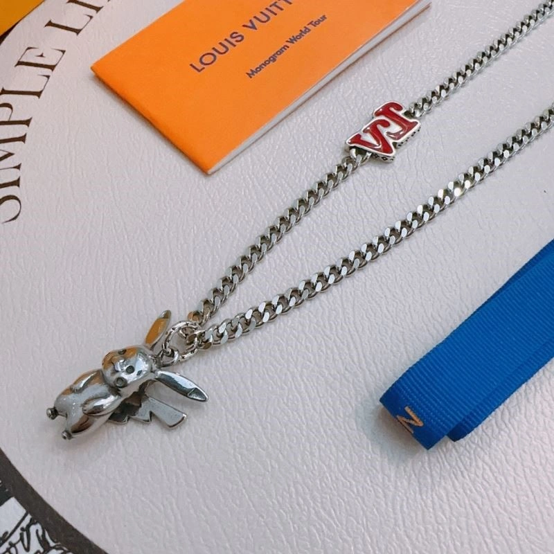 SmoothTexture Louis Vuitton Necklaces 248888
