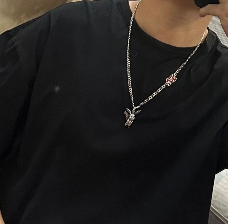 SmoothTexture Louis Vuitton Necklaces 248888