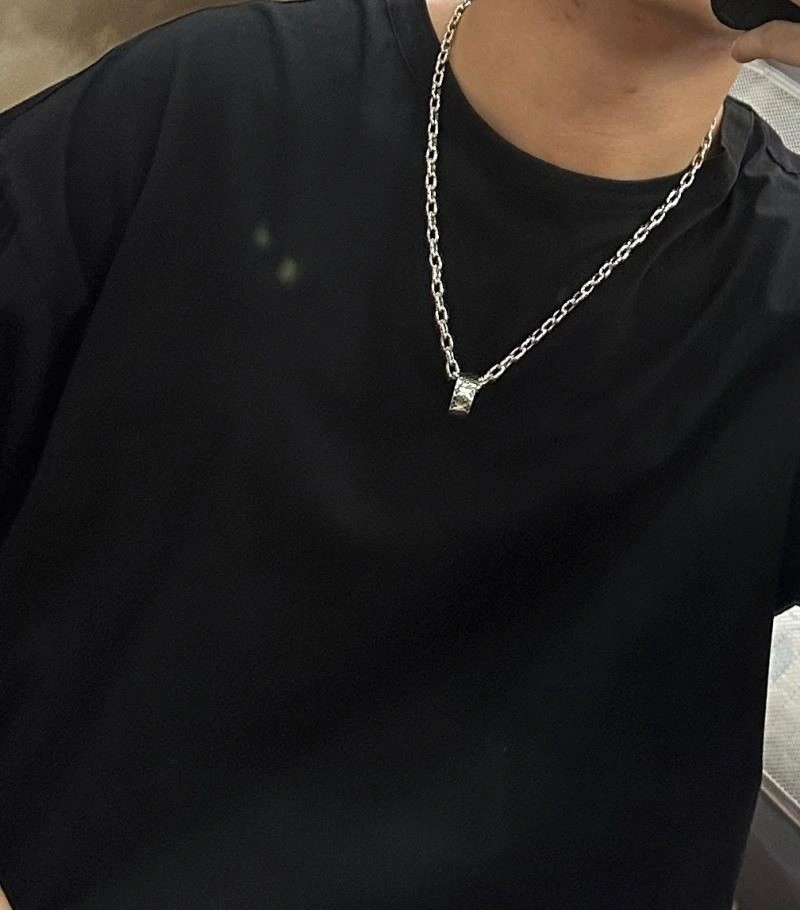 Louis Vuitton Necklaces SportInspired 248886