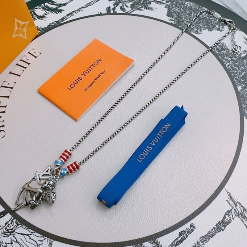 Louis Vuitton Necklaces Supportive 248887