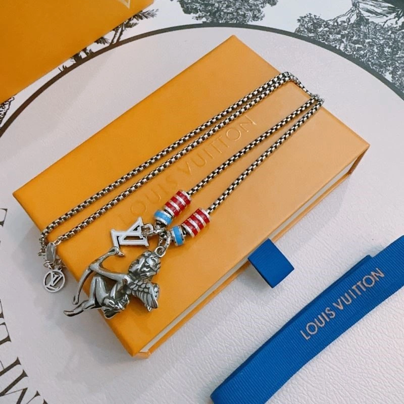 Louis Vuitton Necklaces Supportive 248887