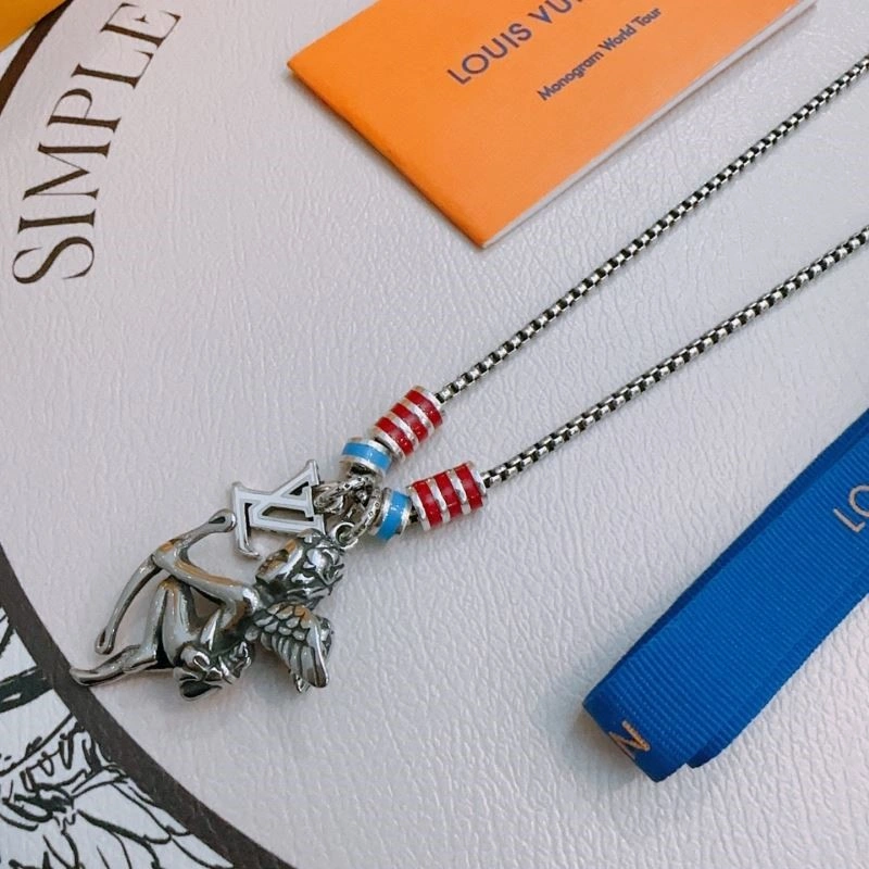 Louis Vuitton Necklaces Supportive 248887