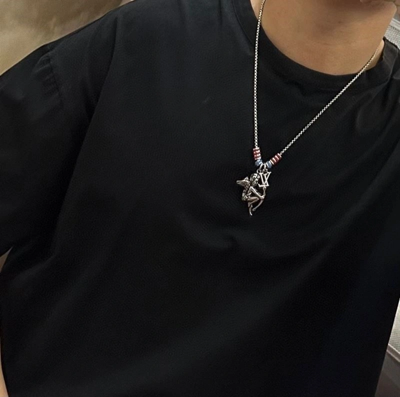 Louis Vuitton Necklaces Supportive 248887