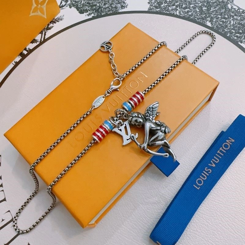 Louis Vuitton Necklaces Supportive 248887