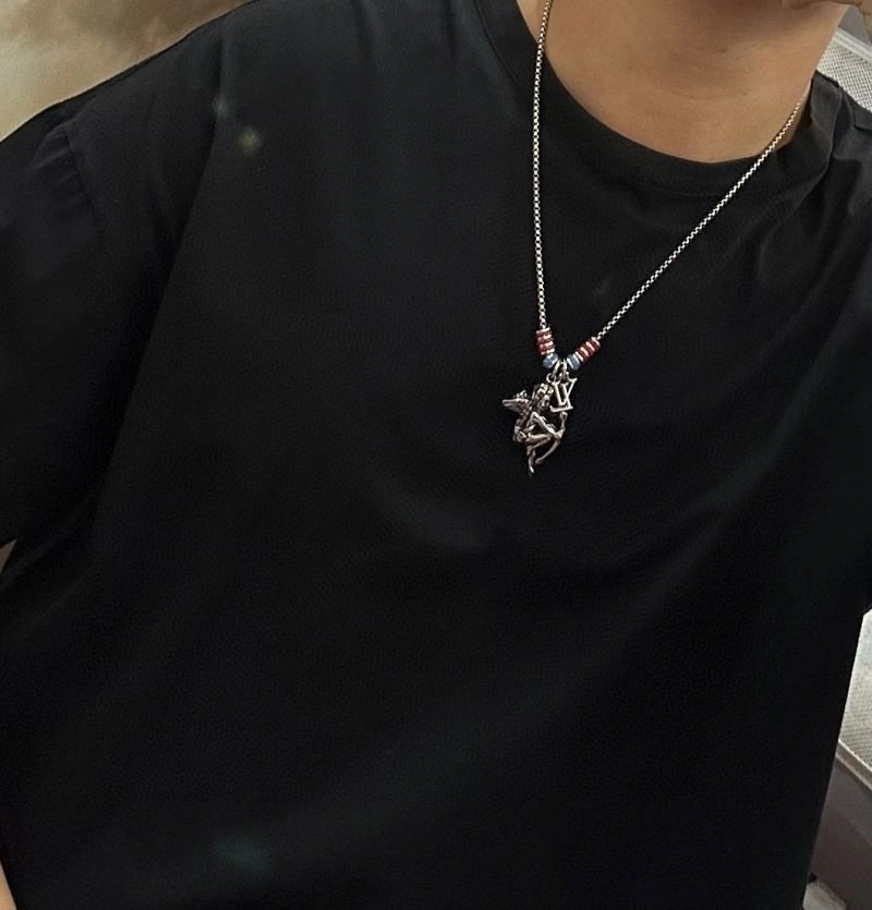 Louis Vuitton Necklaces Supportive 248887