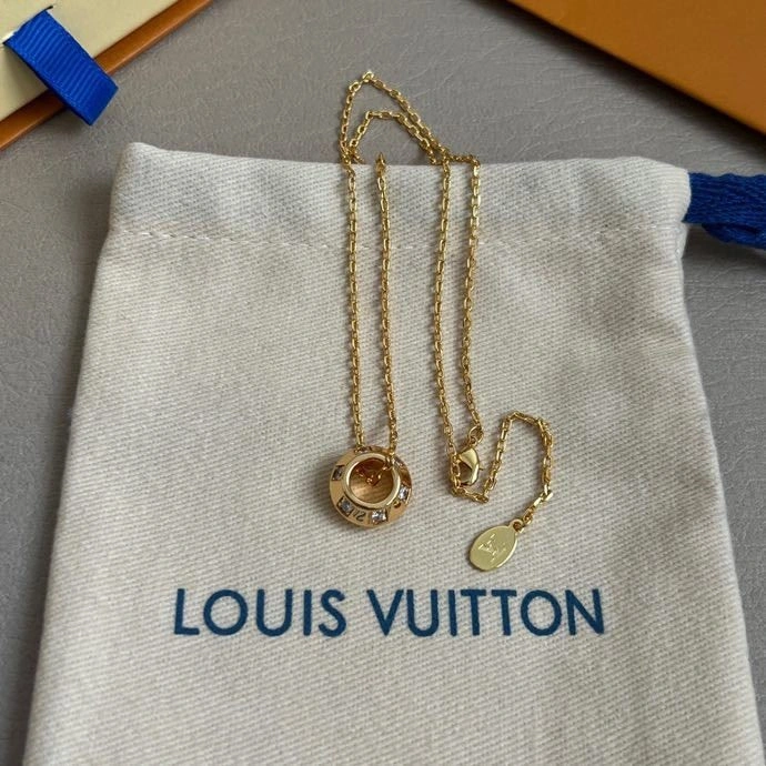 Louis Vuitton Necklaces Chic 248858