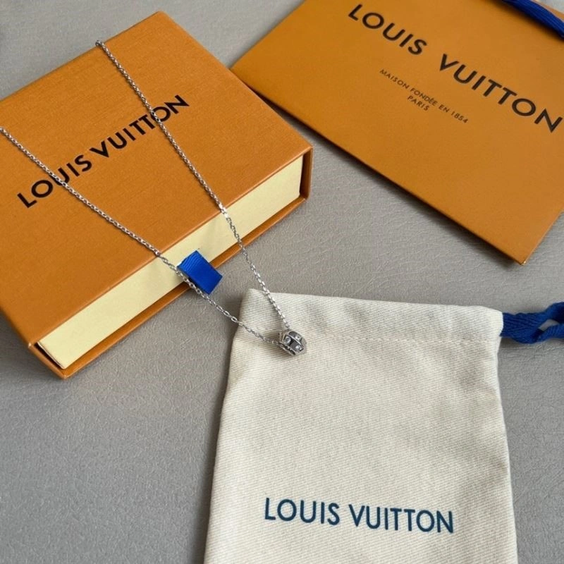 Comfortable Louis Vuitton Necklaces 248855
