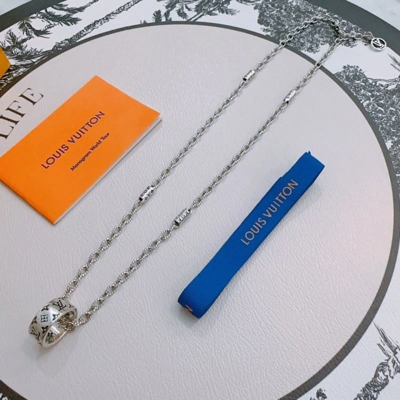 Sophisticated Louis Vuitton Necklaces 248859