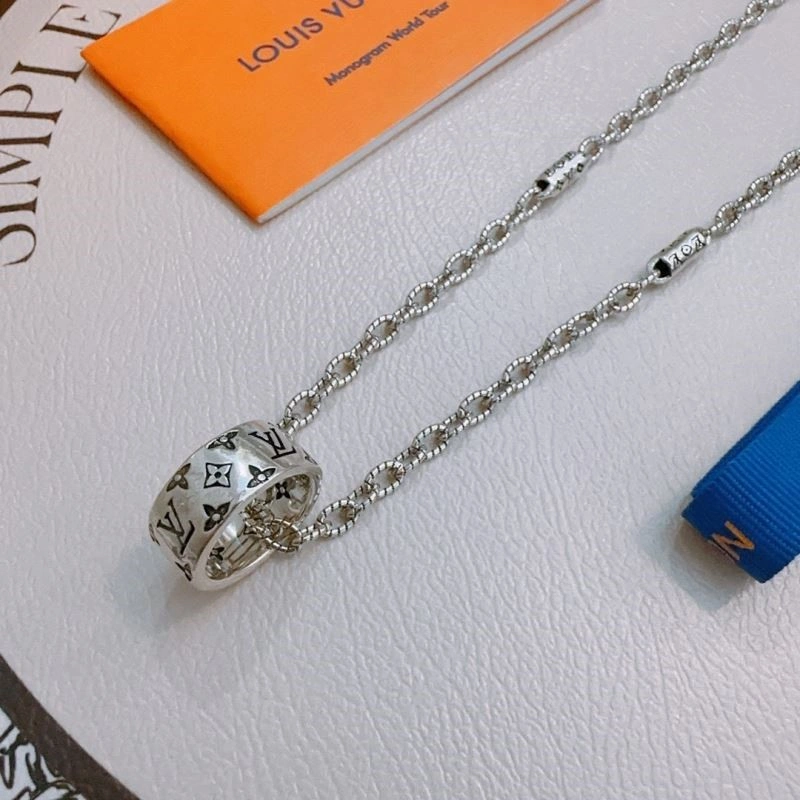 Sophisticated Louis Vuitton Necklaces 248859