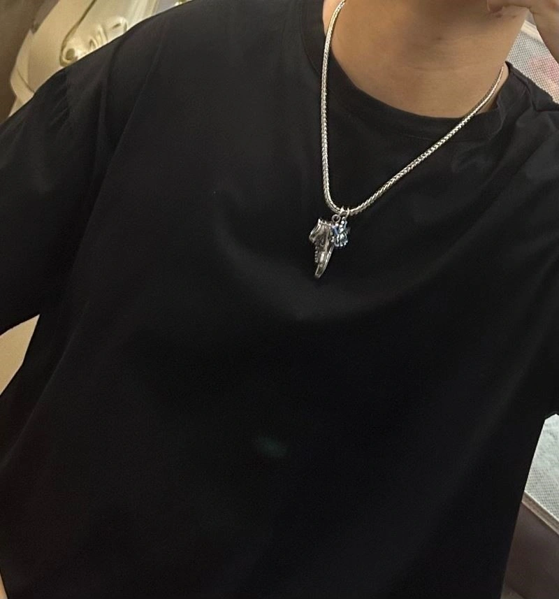 Versatile Louis Vuitton Necklaces 248867