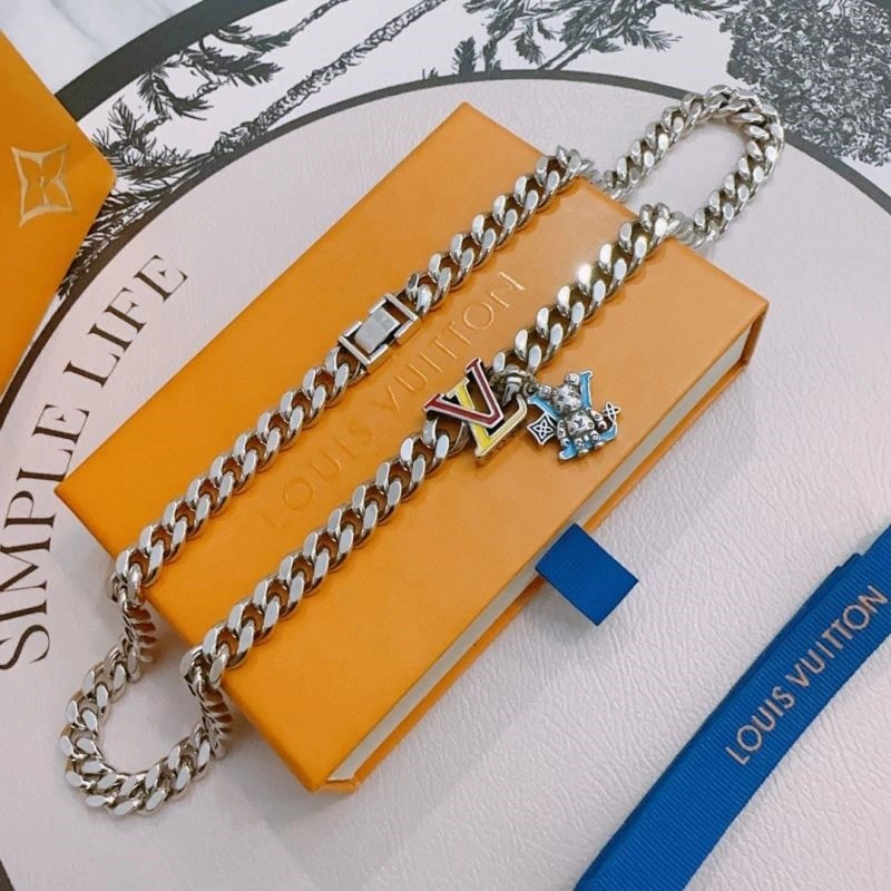 Louis Vuitton Necklaces Efficient 248881