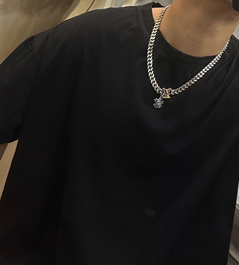Louis Vuitton Necklaces Efficient 248881