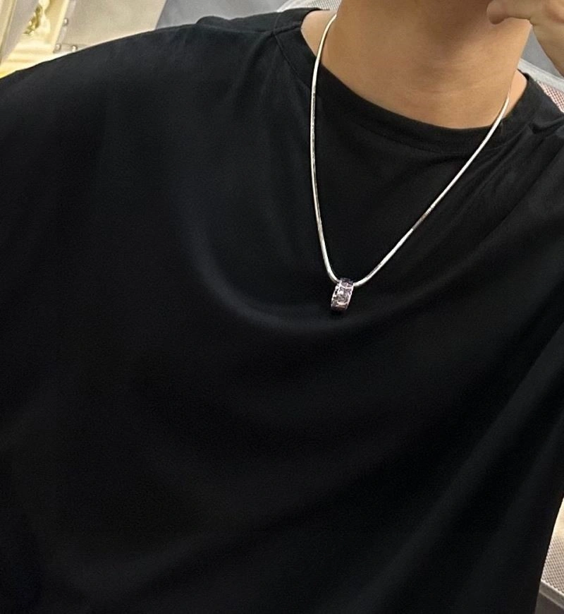 Louis Vuitton Necklaces HighPerformance 248870