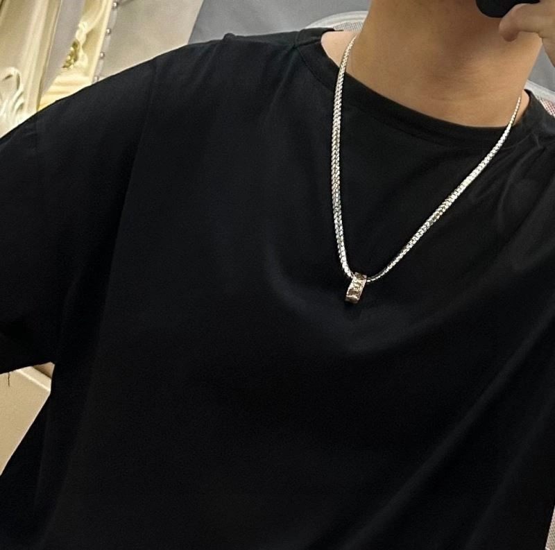 Louis Vuitton Necklaces Snug 248884