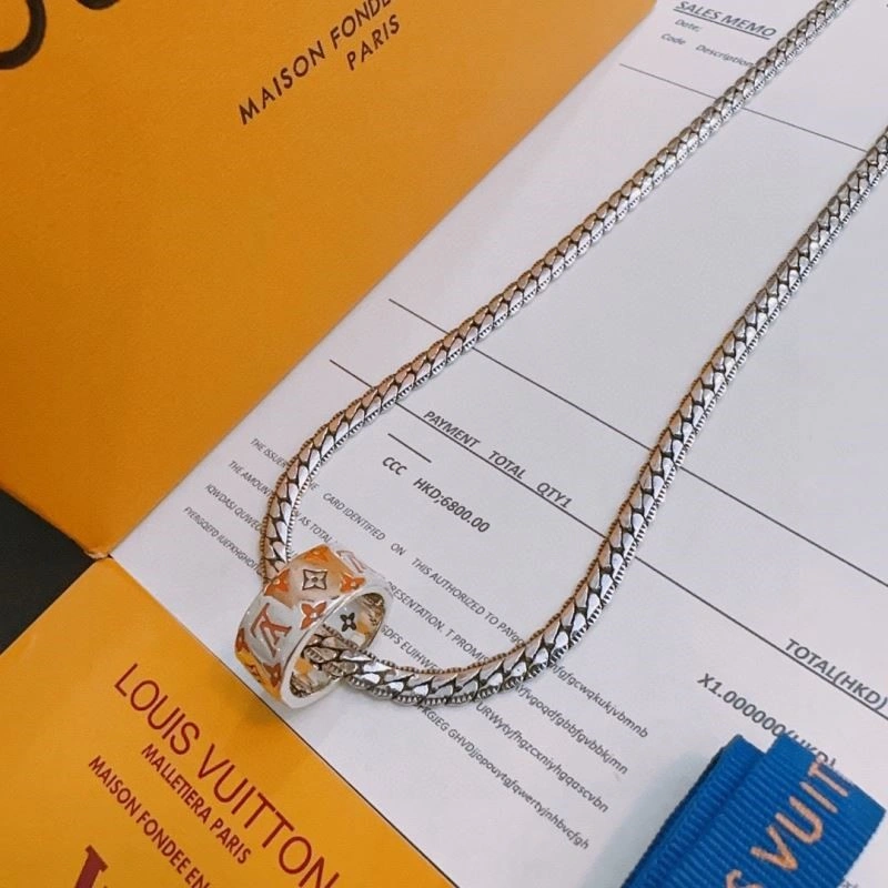 Louis Vuitton Necklaces Snug 248884