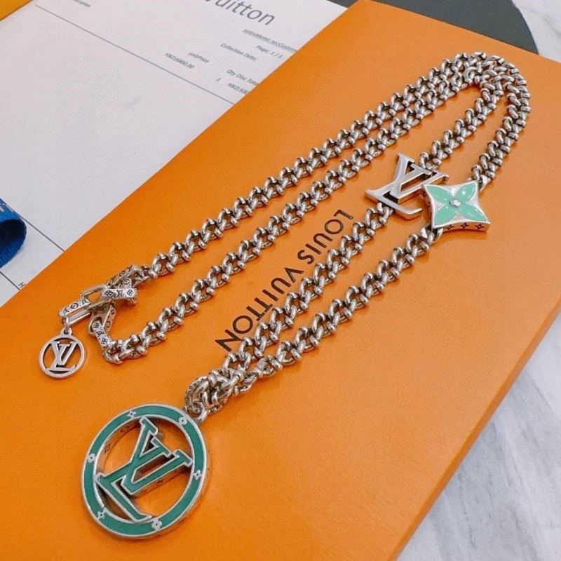 Snug Louis Vuitton Necklaces 248876