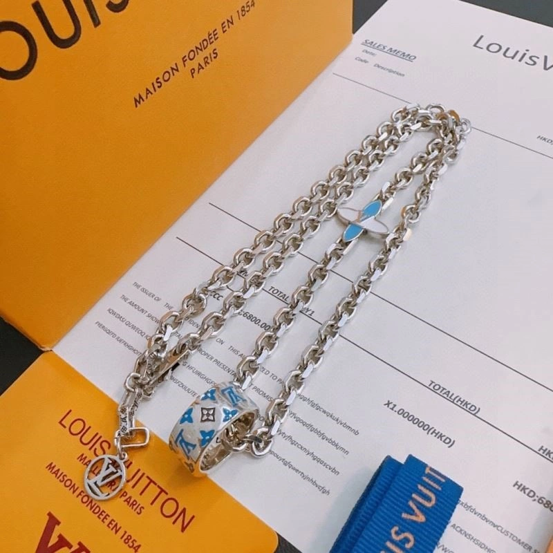 Louis Vuitton Necklaces EyeCatching 248875