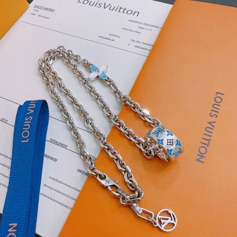 Louis Vuitton Necklaces EyeCatching 248875