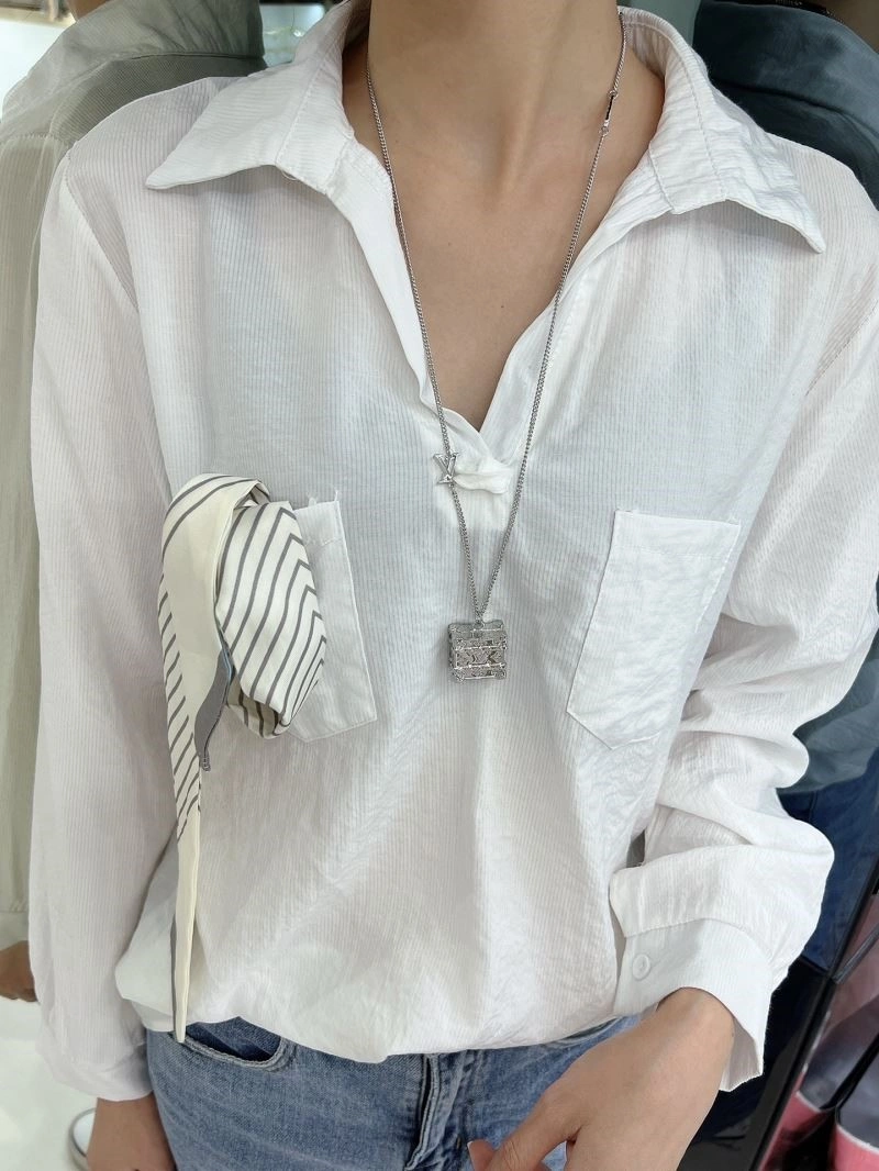 Louis Vuitton Necklaces Unisex 248877