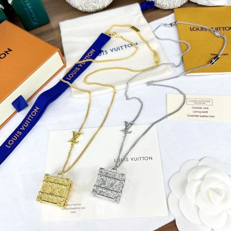 Louis Vuitton Necklaces Unisex 248877