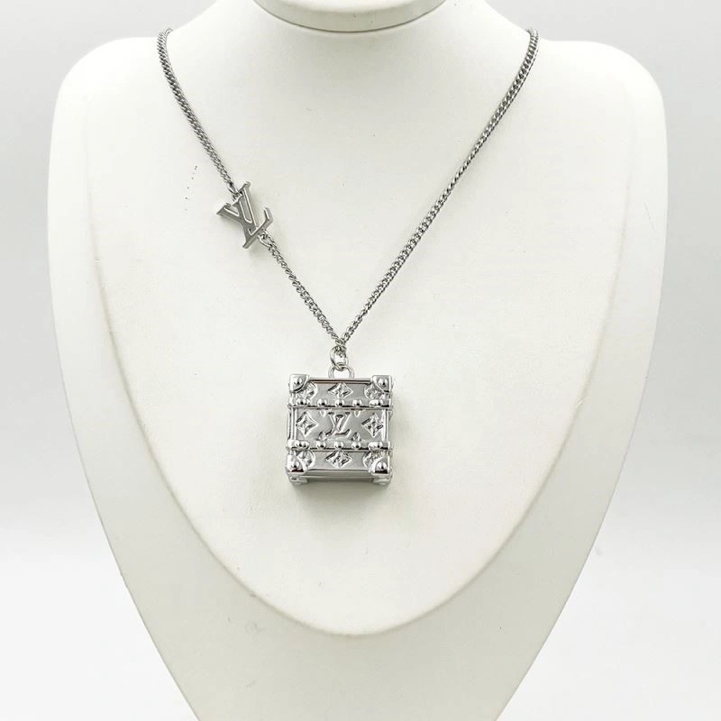 Louis Vuitton Necklaces Unisex 248877