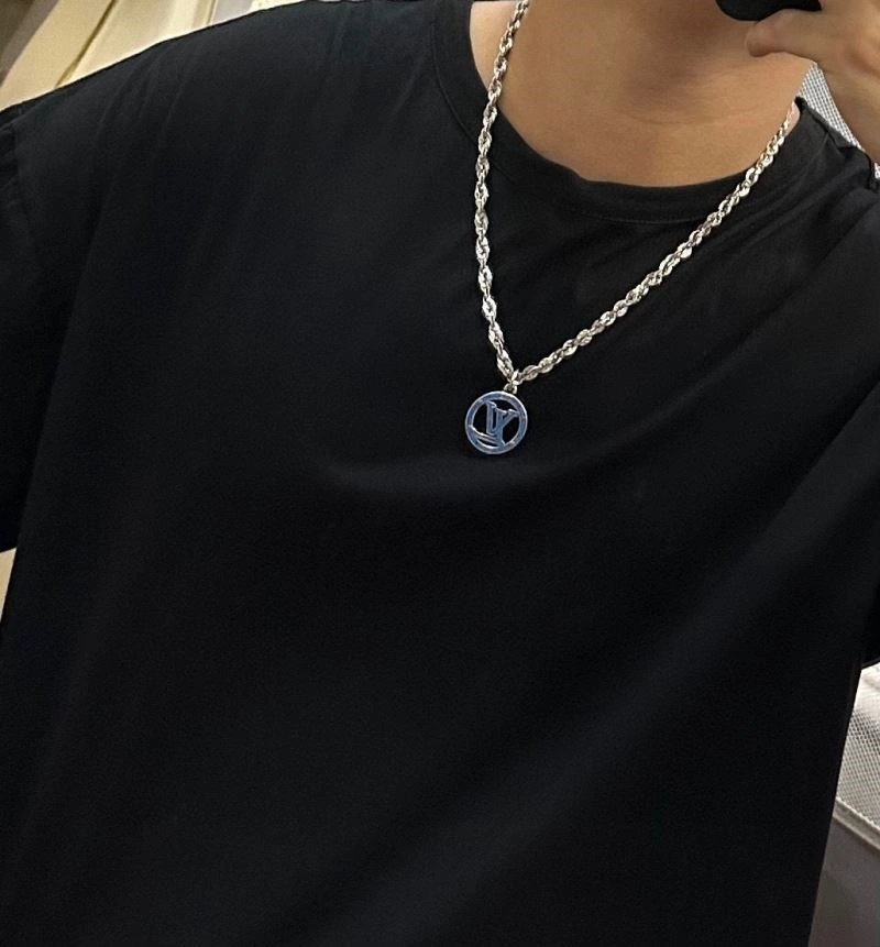 Louis Vuitton Necklaces Flexible 248863
