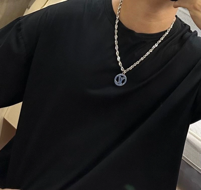 Louis Vuitton Necklaces Flexible 248863