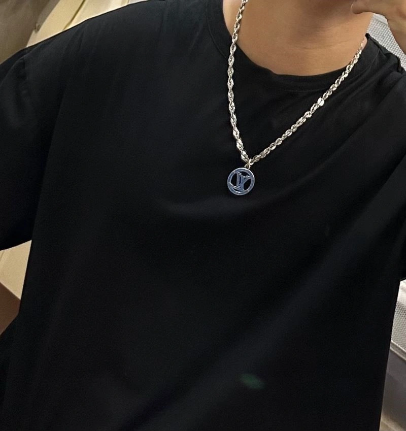 Louis Vuitton Necklaces Flexible 248863