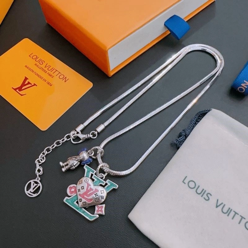 Louis Vuitton Necklaces DailyWear 248874