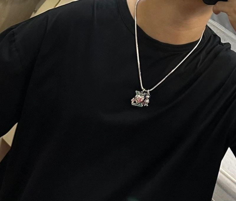 Louis Vuitton Necklaces DailyWear 248874