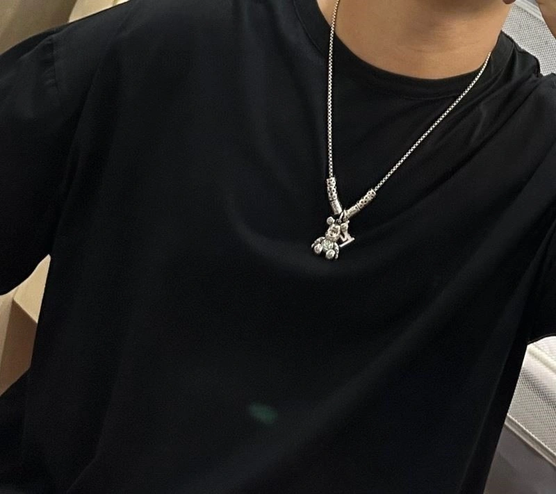 Cozy Louis Vuitton Necklaces 248871