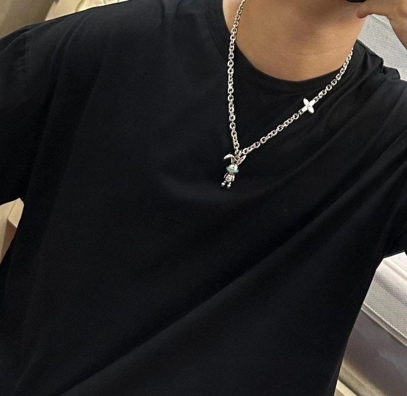 Breathable Louis Vuitton Necklaces 248854