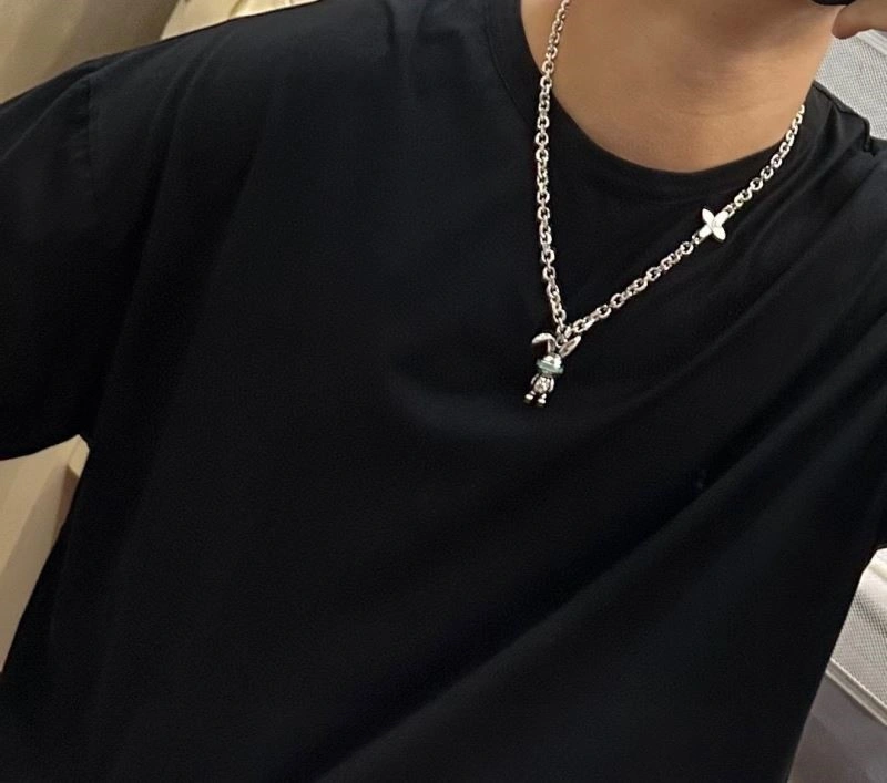 Breathable Louis Vuitton Necklaces 248854