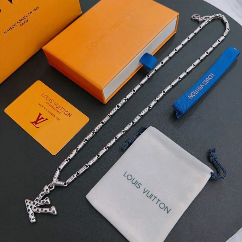 GoodFit Louis Vuitton Necklaces 248852