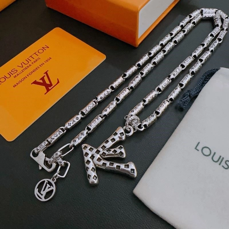 GoodFit Louis Vuitton Necklaces 248852