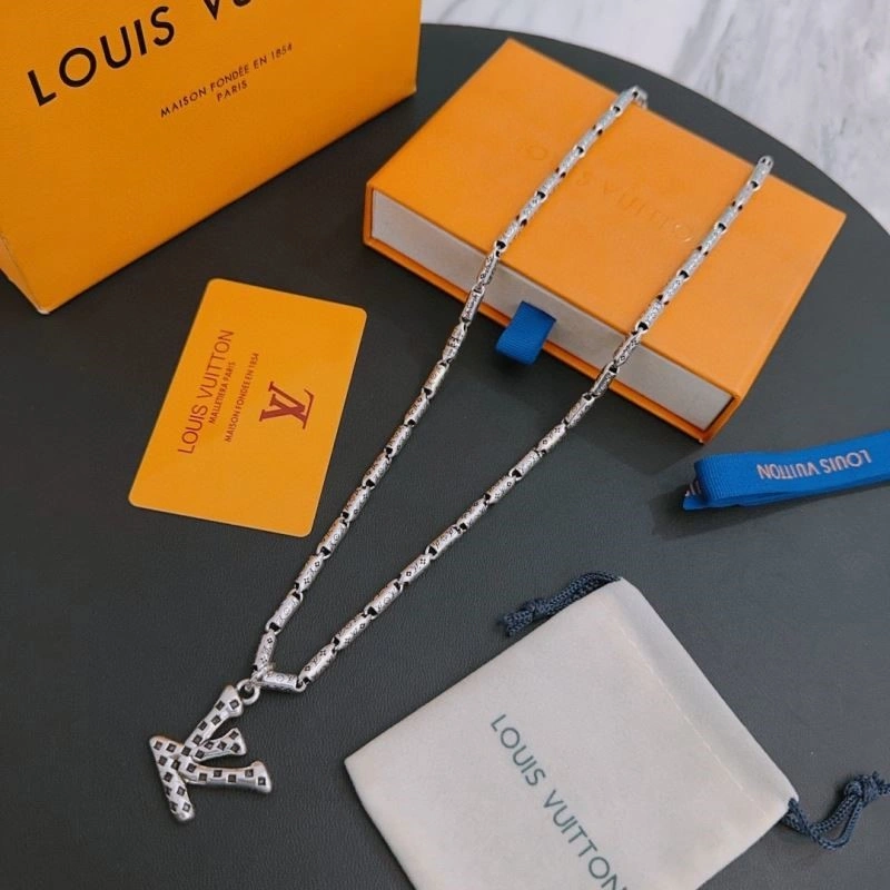 GoodFit Louis Vuitton Necklaces 248852