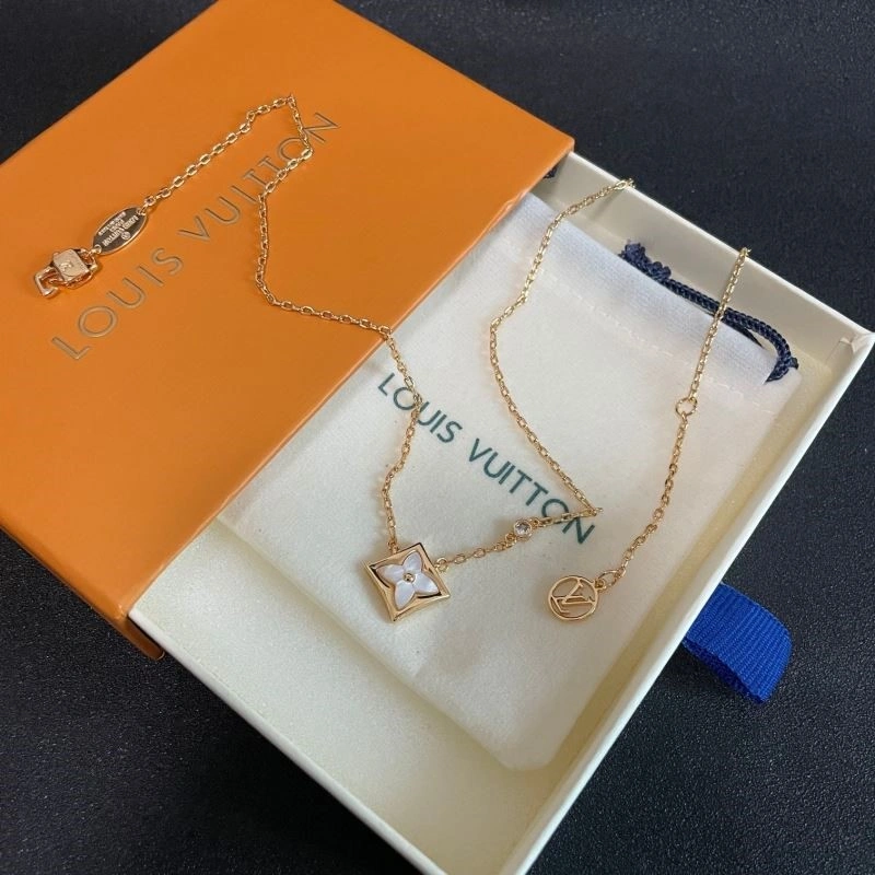 Louis Vuitton Necklaces Modern 248848