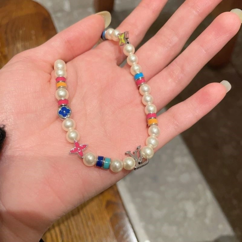 Louis Vuitton Necklaces Flexible 248847