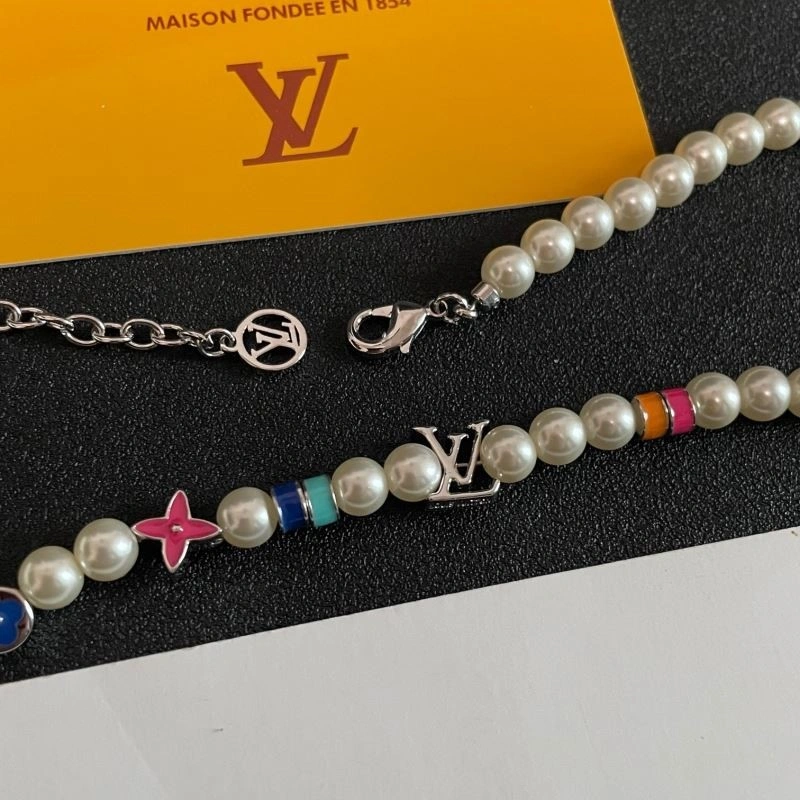 Louis Vuitton Necklaces Flexible 248847