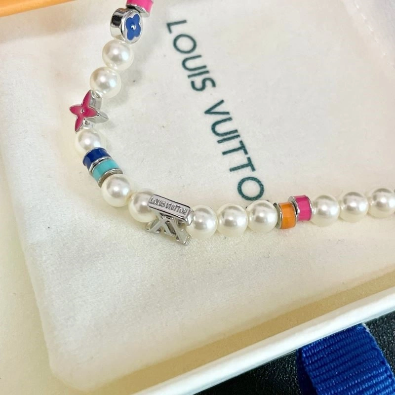 Louis Vuitton Necklaces Flexible 248847