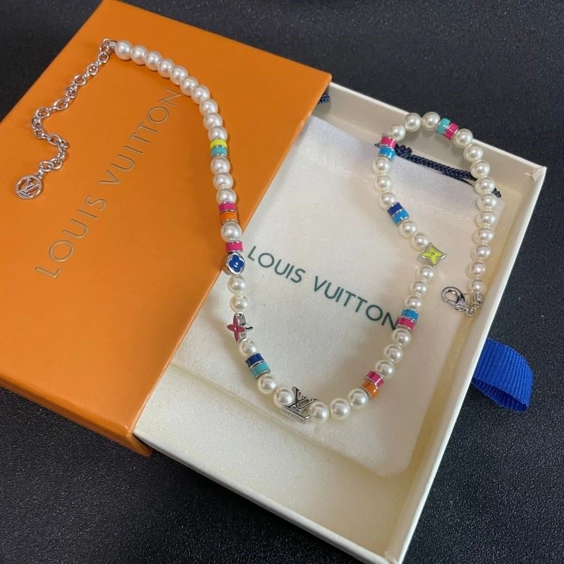 Louis Vuitton Necklaces Flexible 248847