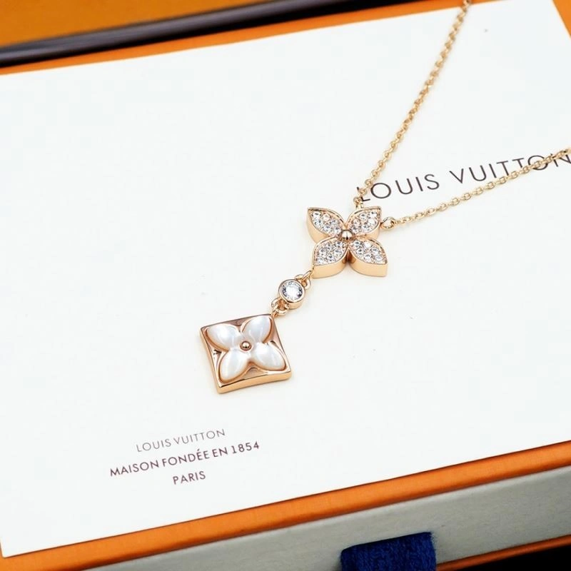 Louis Vuitton Necklaces Bright 248577