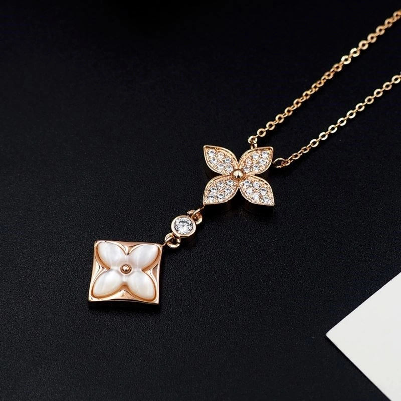 Louis Vuitton Necklaces Bright 248577